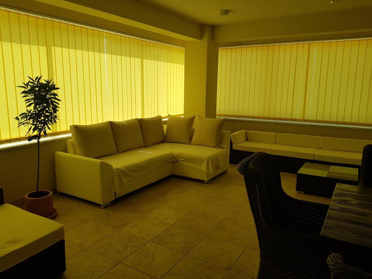 Yellow Cube Кожино Экстерьер фото